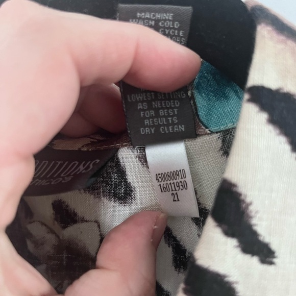 Chico’s Additions Blue Floral Animal mixed Print Women's Top 100% linen size 2 - Picture 4 of 6